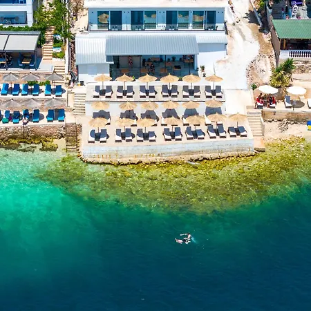 Hotel Lluka Sea Side