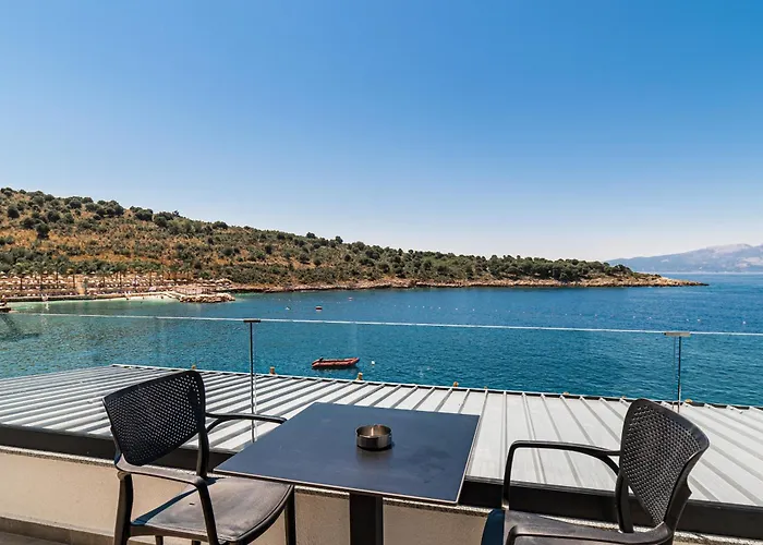 Lluka Sea Side * Sarandë