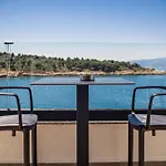Lluka Sea Side