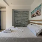 Lluka Sea Side *