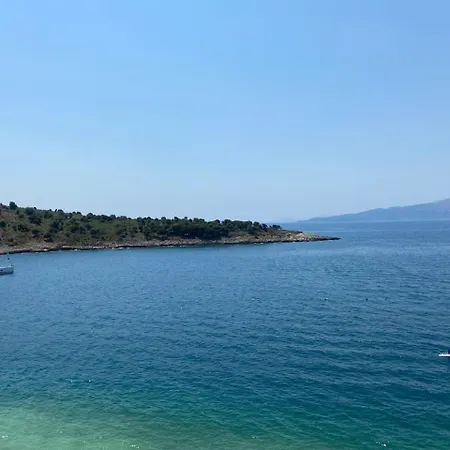 Lluka Sea Side