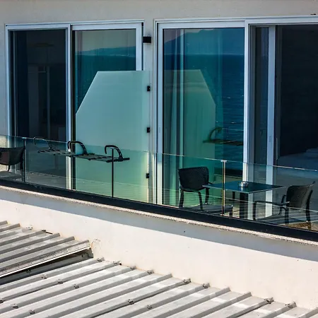 Szálloda Lluka Sea Side *